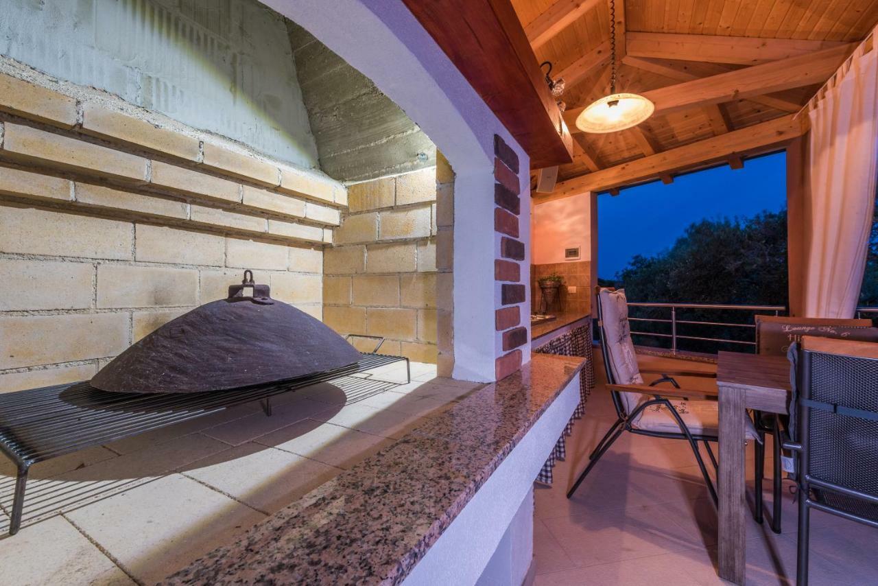 Apartments Jelavic Sutomiscica Εξωτερικό φωτογραφία