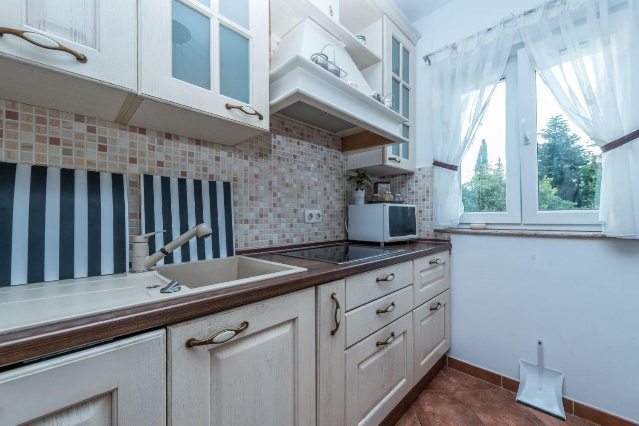 Apartments Jelavic Sutomiscica Εξωτερικό φωτογραφία