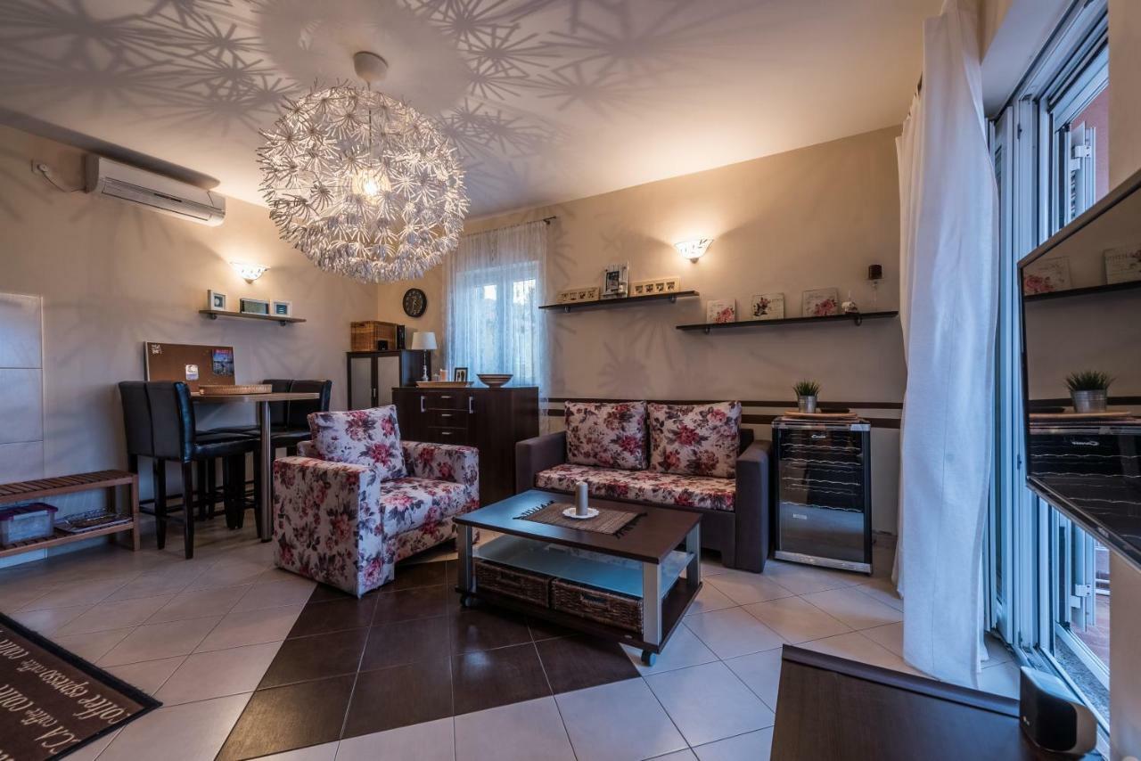 Apartments Jelavic Sutomiscica Εξωτερικό φωτογραφία