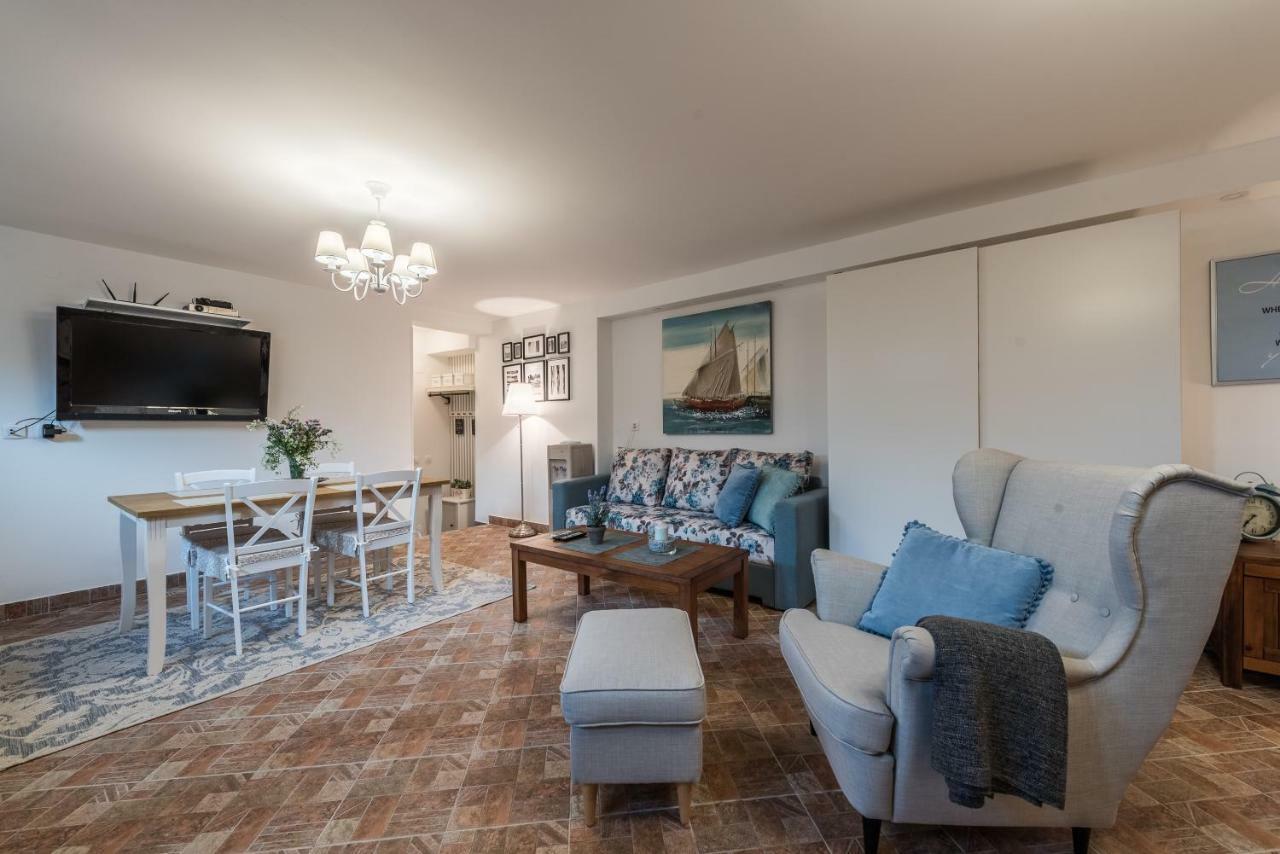 Apartments Jelavic Sutomiscica Εξωτερικό φωτογραφία